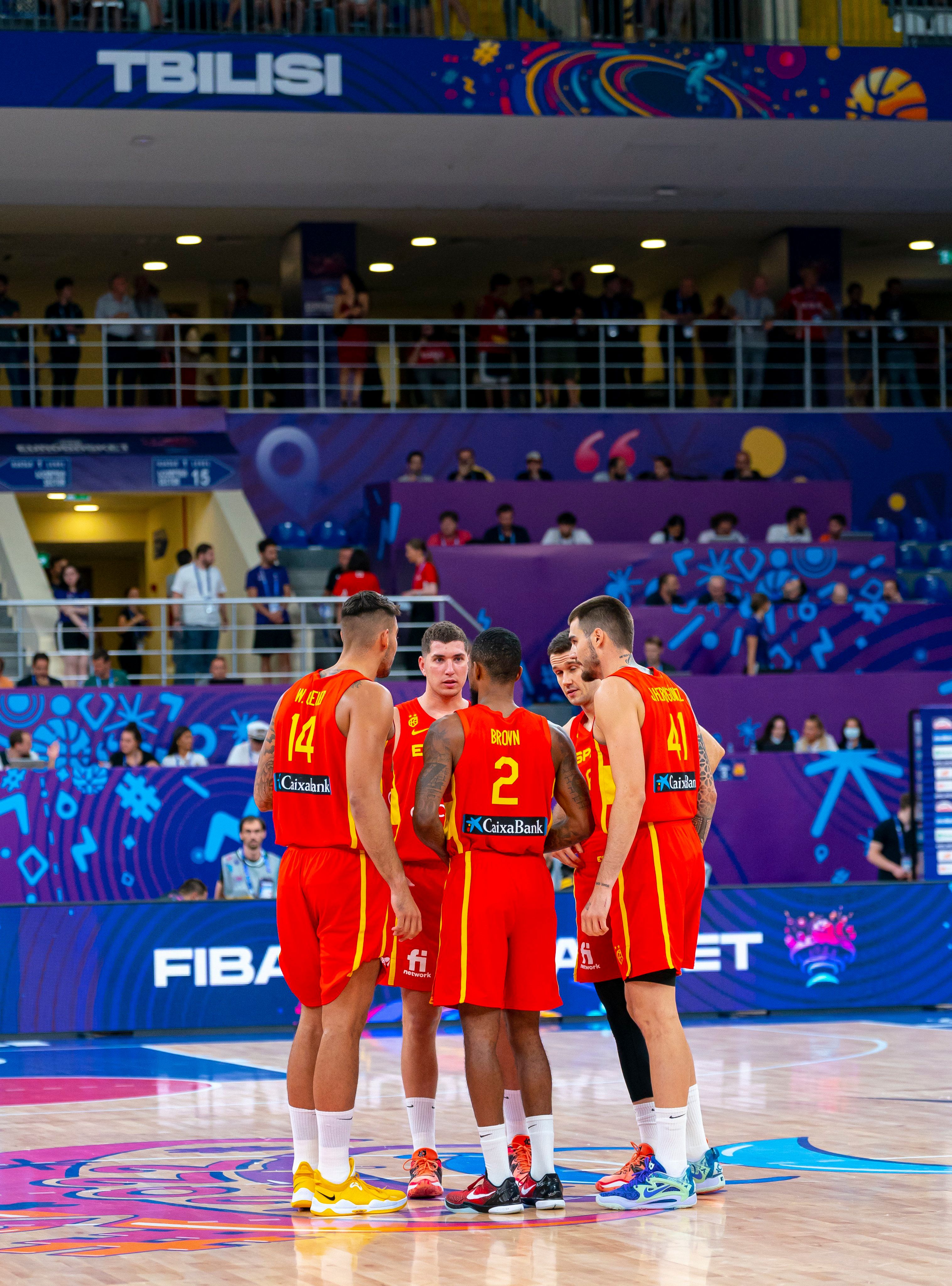 Cinco inicial de España ante Georgia.