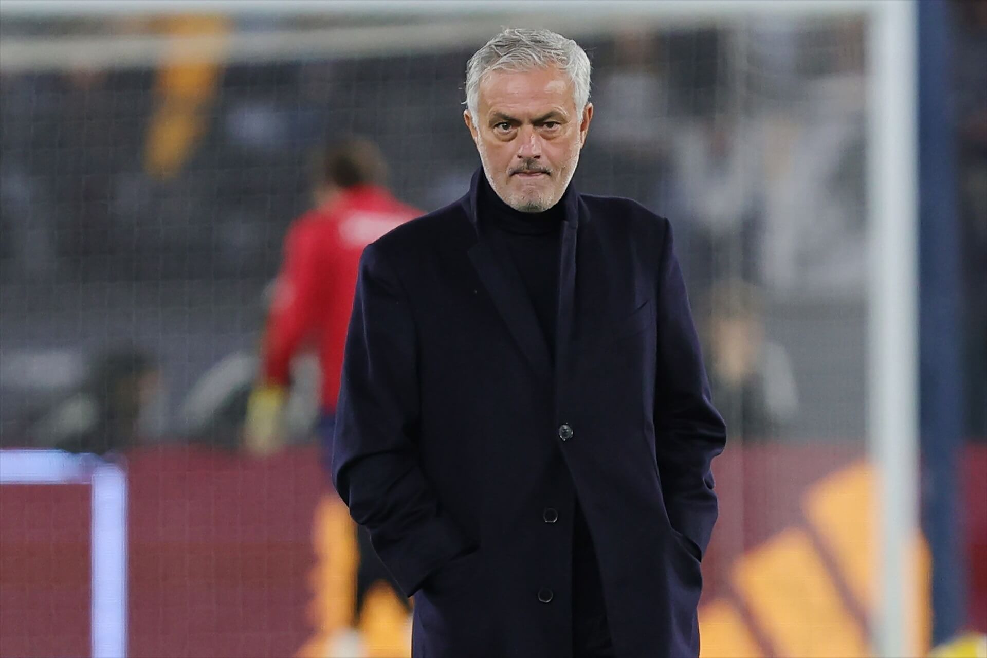  José Mourinho, en un partido del Fenerbahçe (FOTO: Europa Press).