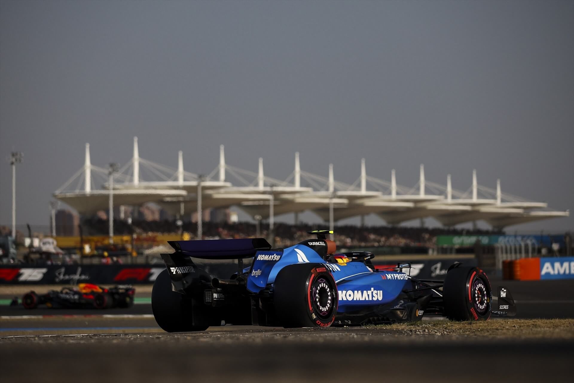  Carlos Sainz, pilotando el FW47 en el GP de China (Europa Press)