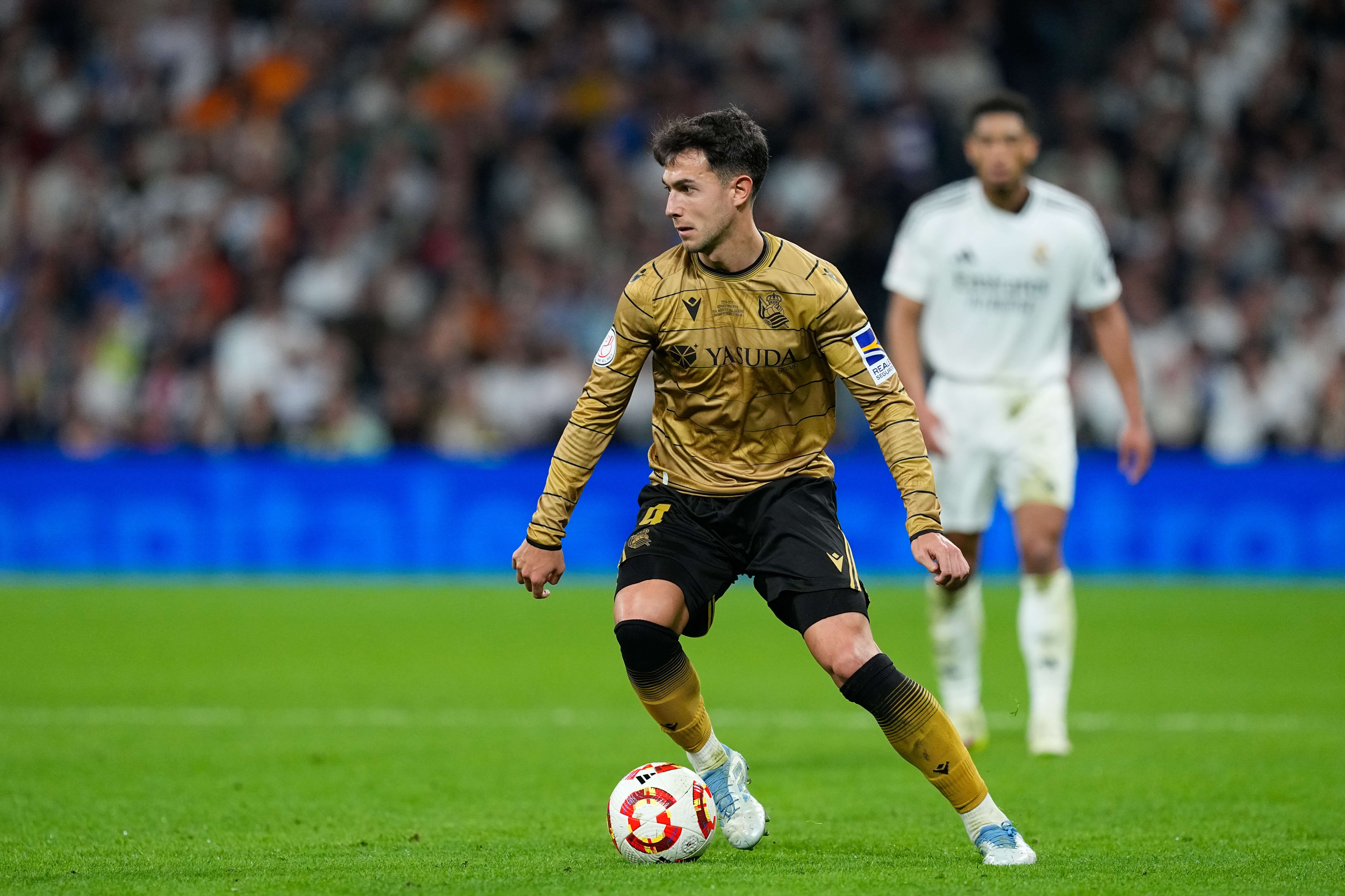  Martín Zubimendi, observado por Bellingham en el Real Madrid.