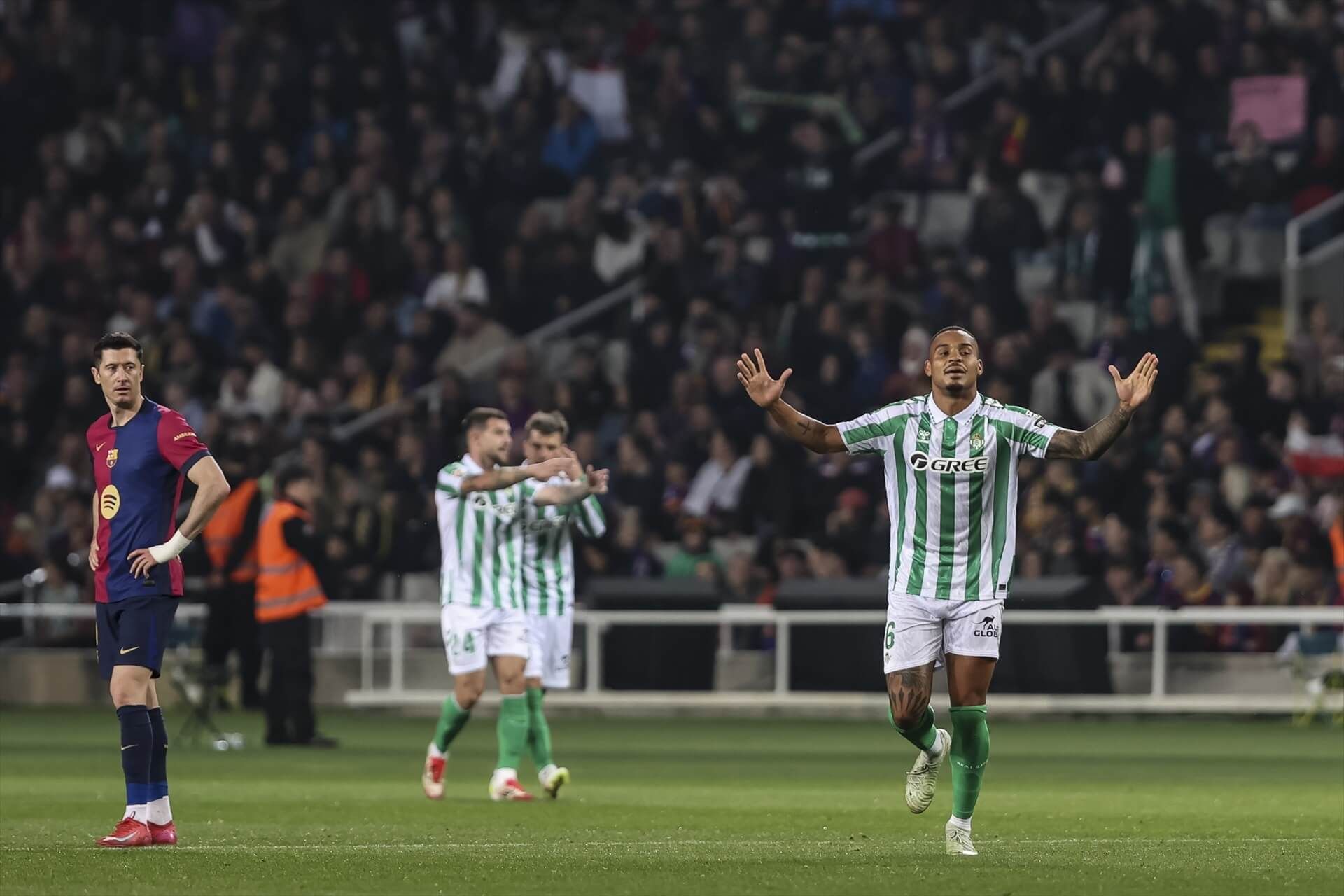 Natan celebra su gol en Montjuic