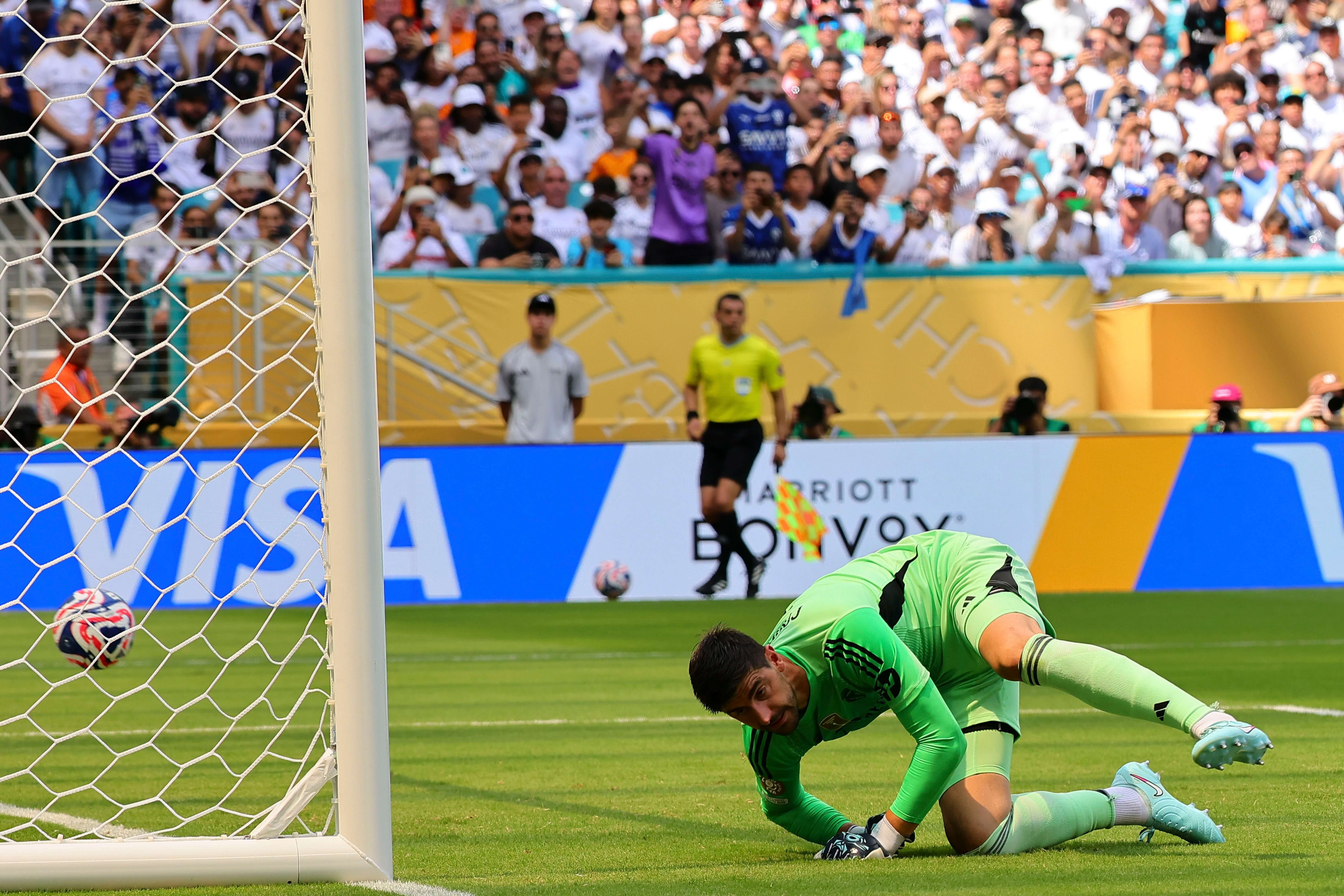 Thibaut Courtois en el partido ante Al Hilal