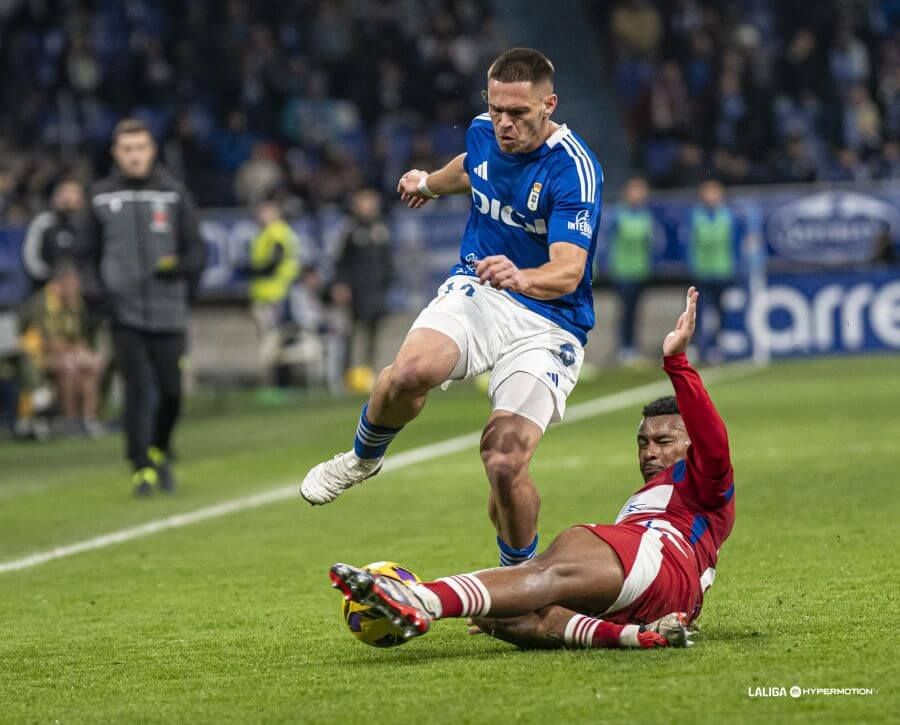 Paraschiv, en el Oviedo-Granada (Foto: LaLiga).