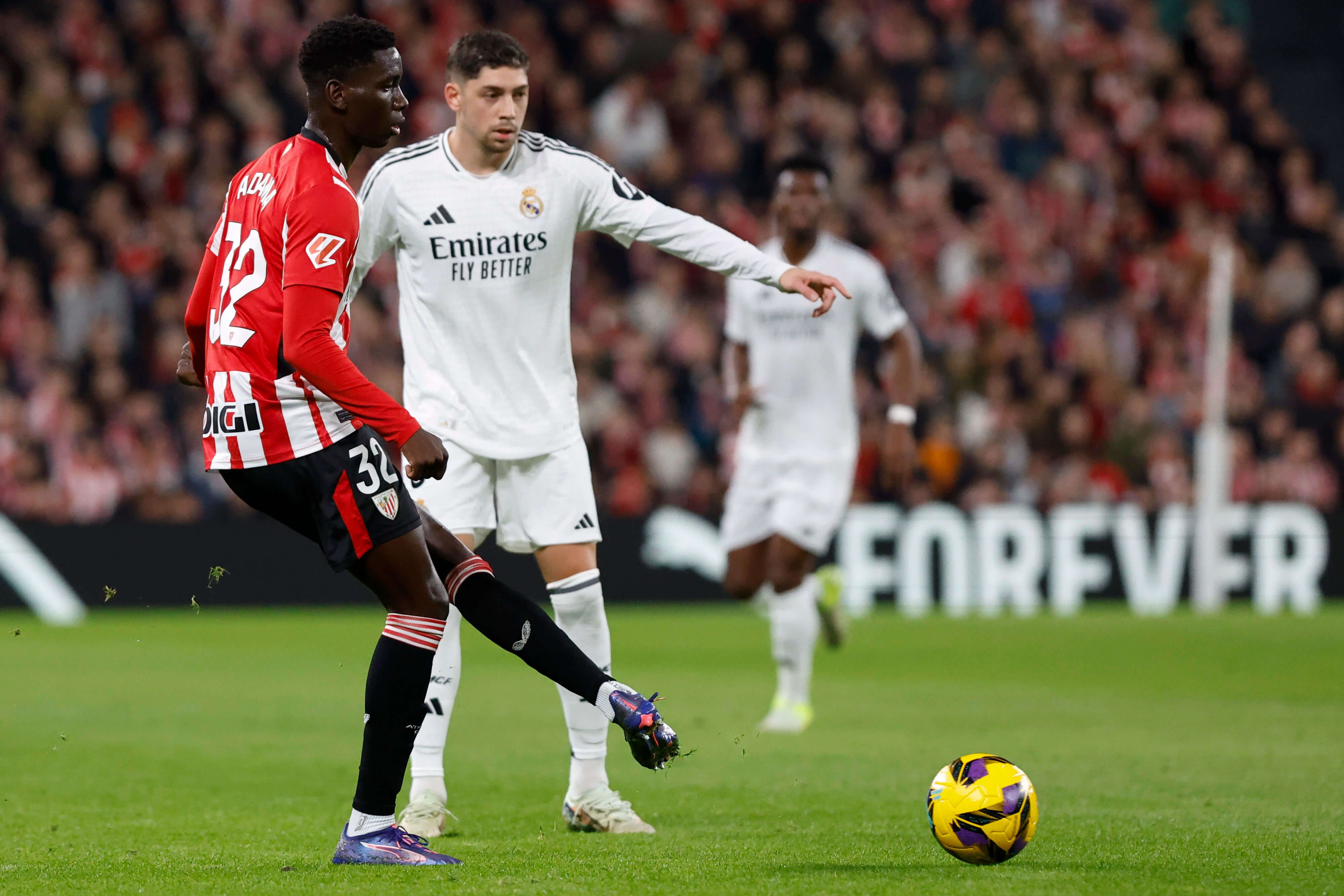  Fede Valverde, durante el Athletic - Real Madrid disputado en San Mamés.