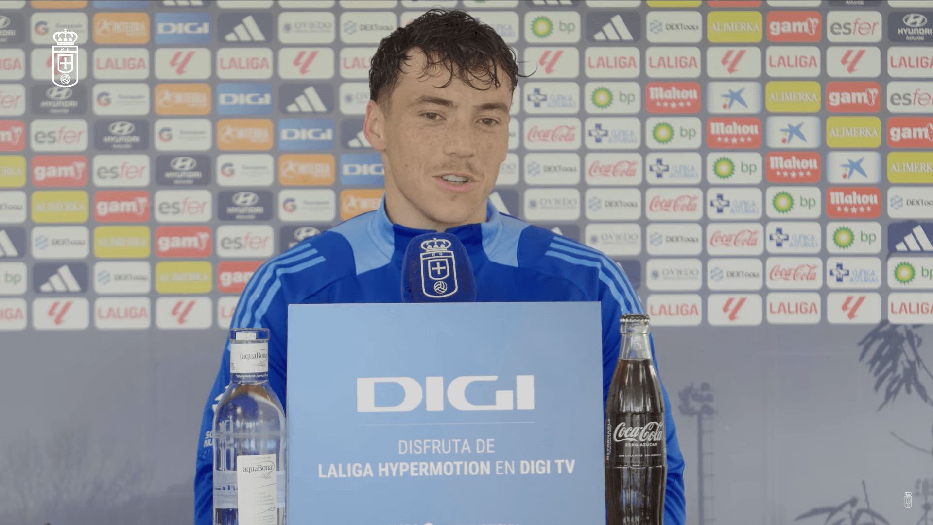  Fede Viñas, en rueda de prensa con el Real Oviedo.