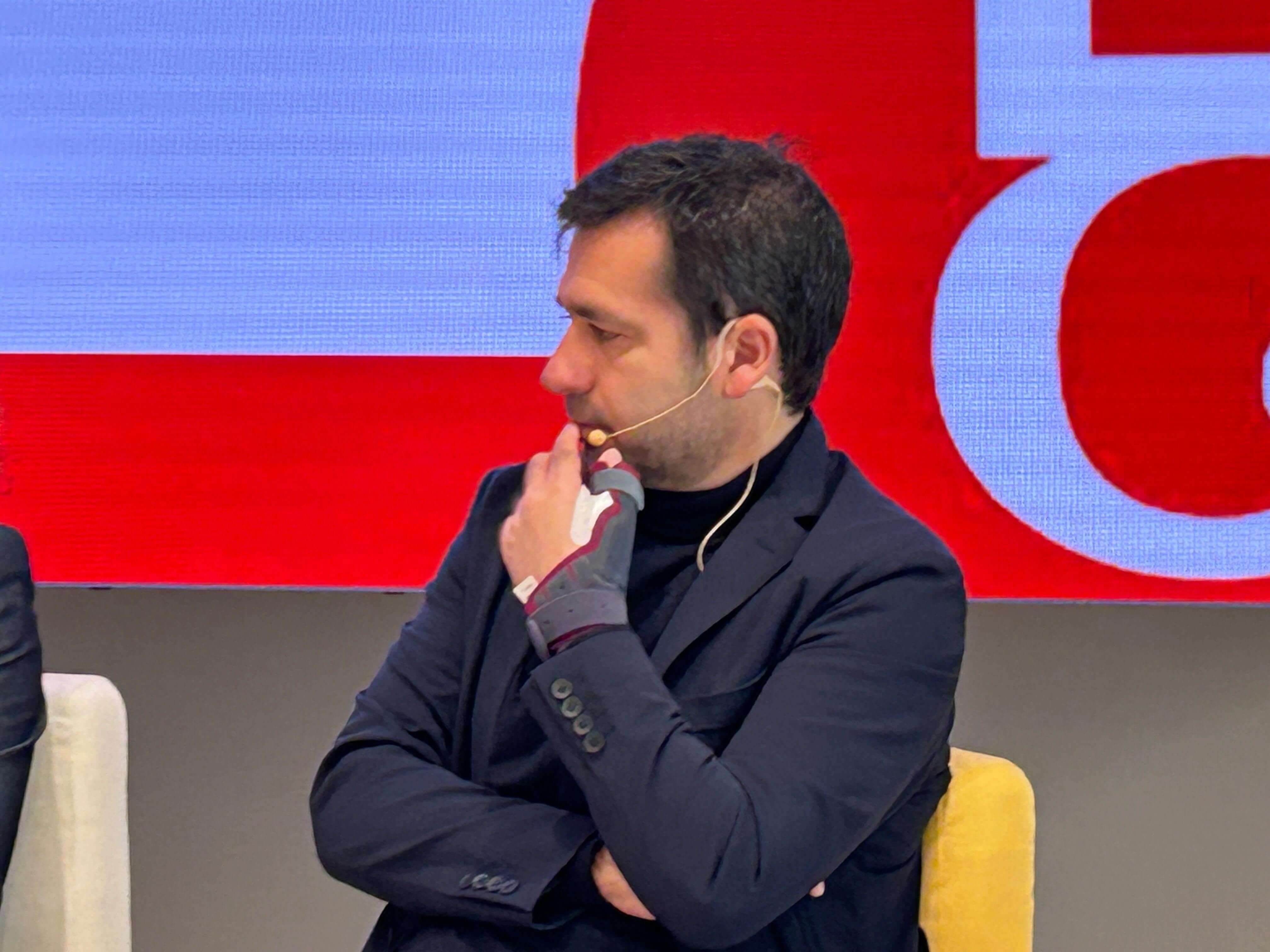  Fernando Roig Negueroles, en la mesa colegio de economistas sobre la fiscalidad y el fútbol.