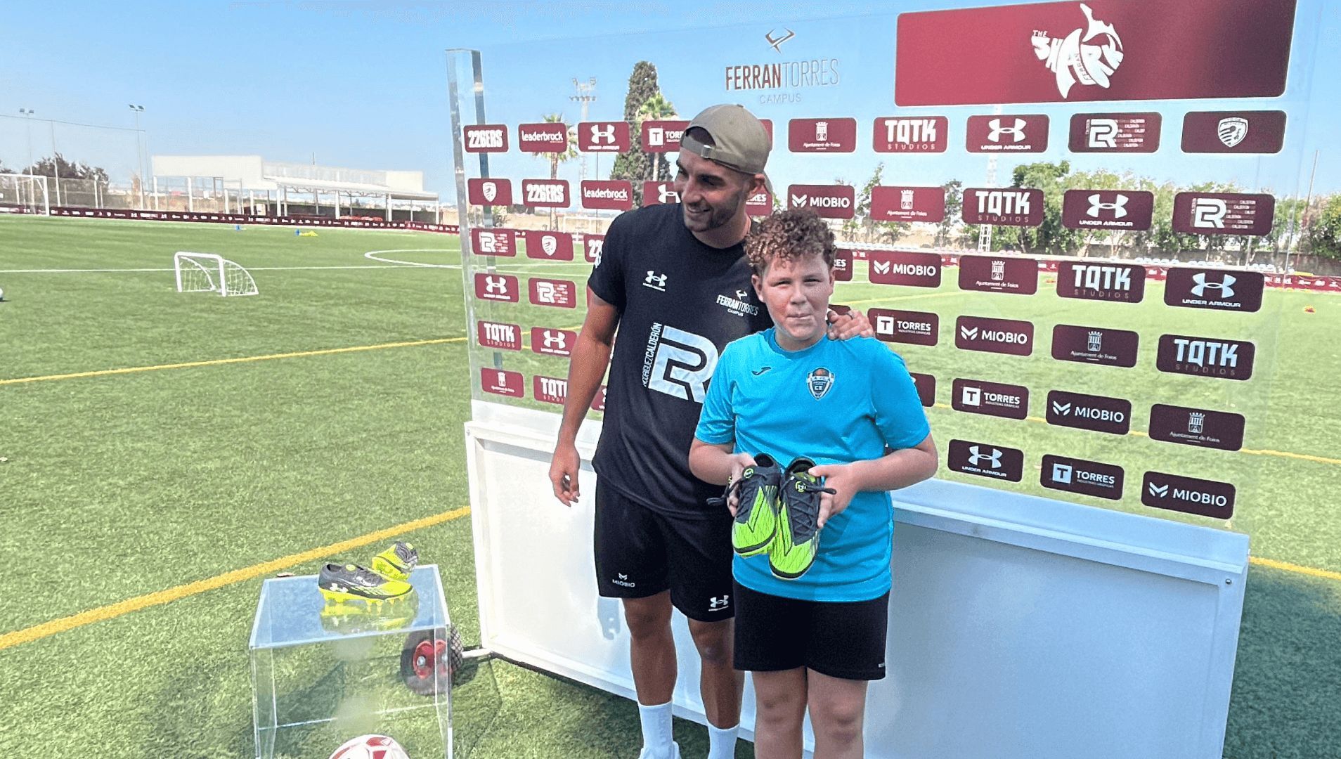  Ferran Torres en su campus