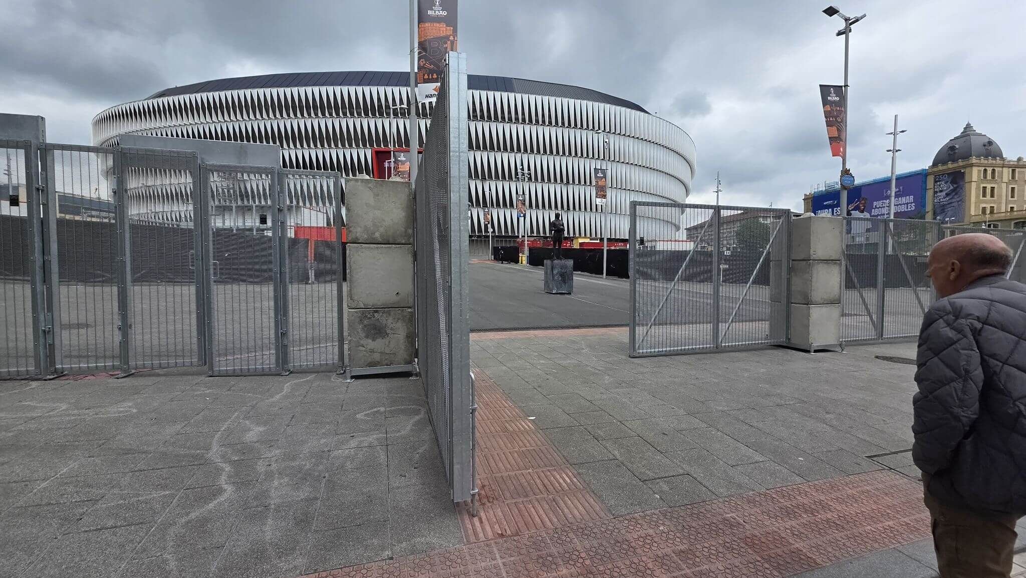  San Mamés preparado para la final de la UEFA Europa League 2025 en Bilbao.