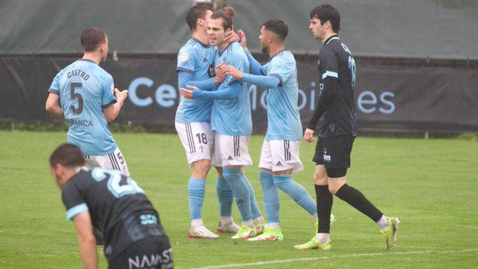 Celebración del gol de Miguel Rodríguez.