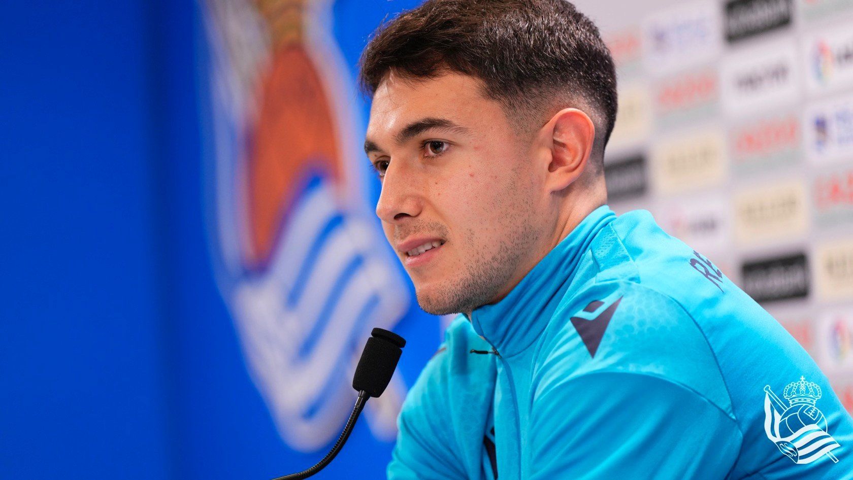  Martín Zubimendi en rueda de prensa.