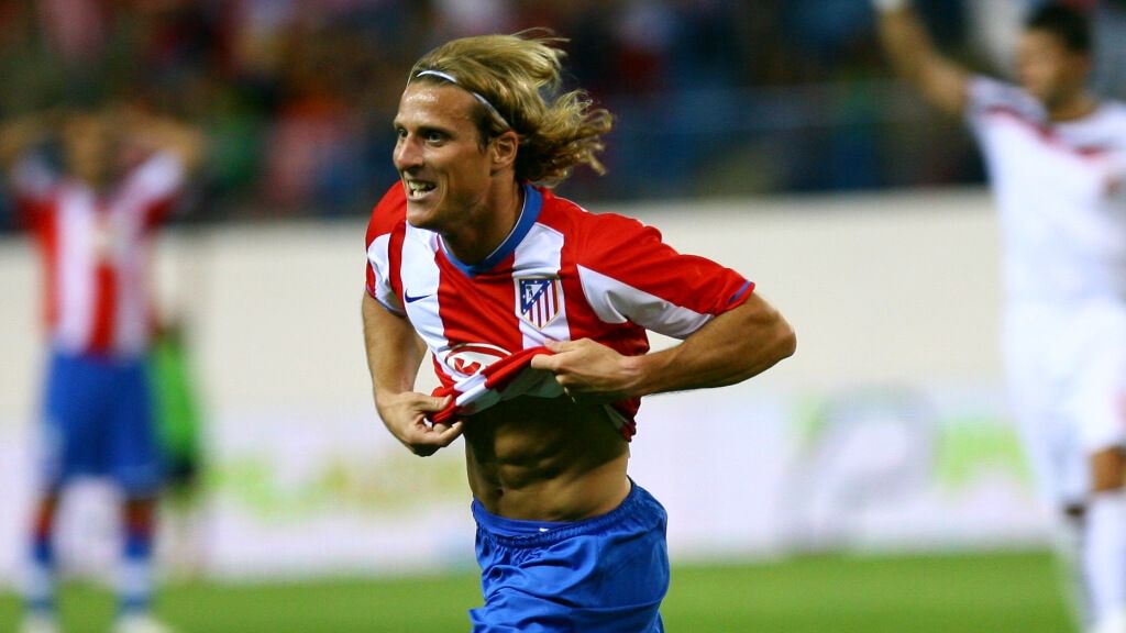 Diego Forlán en un partido con el Atlético ('X' Atleti)