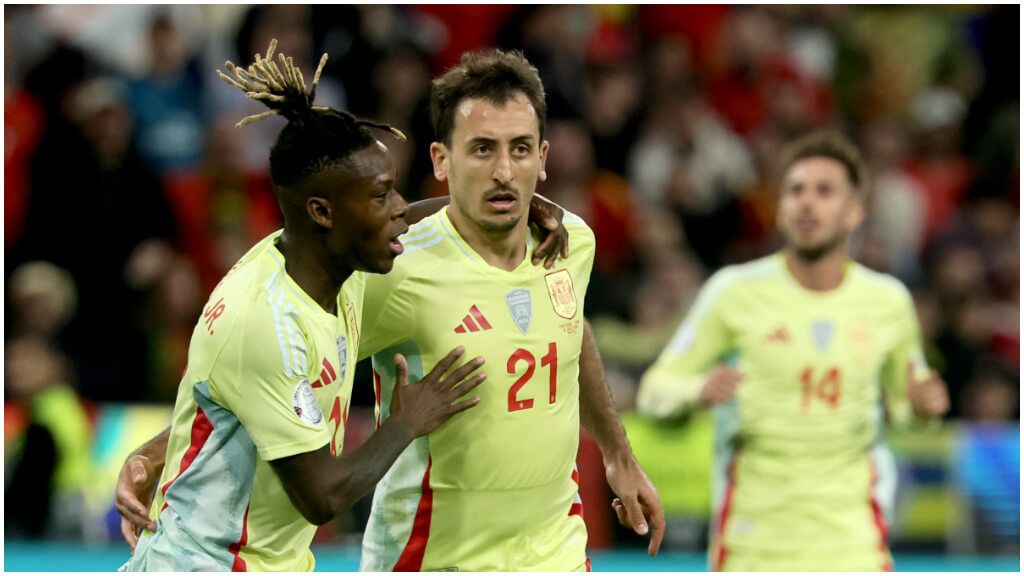 Oyarzabal y Nico Williams celebrando frente a Portugal.