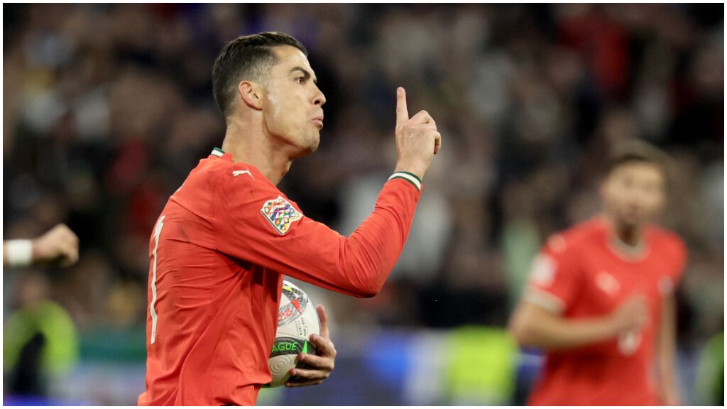 Cristiano Ronaldo celebrando el gol frente a España. (Foto. EFE)