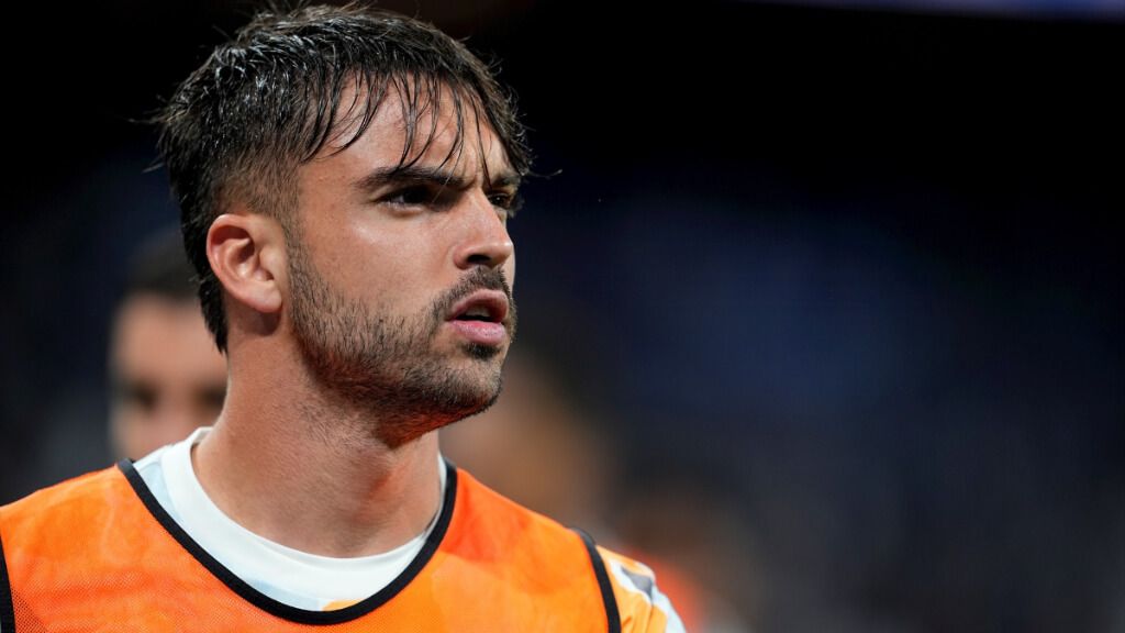  Raúl Asencio en un partido en el Santiago Bernabéu