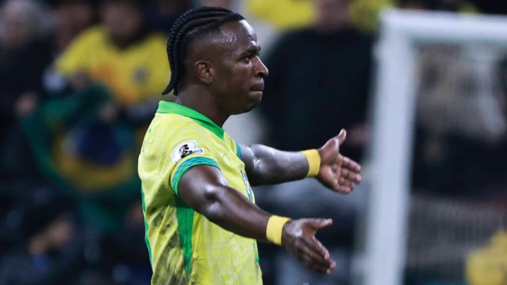 Vinicius Júnior celebra el gol de Brasil ante Paraguay (foto: Cordon Press)