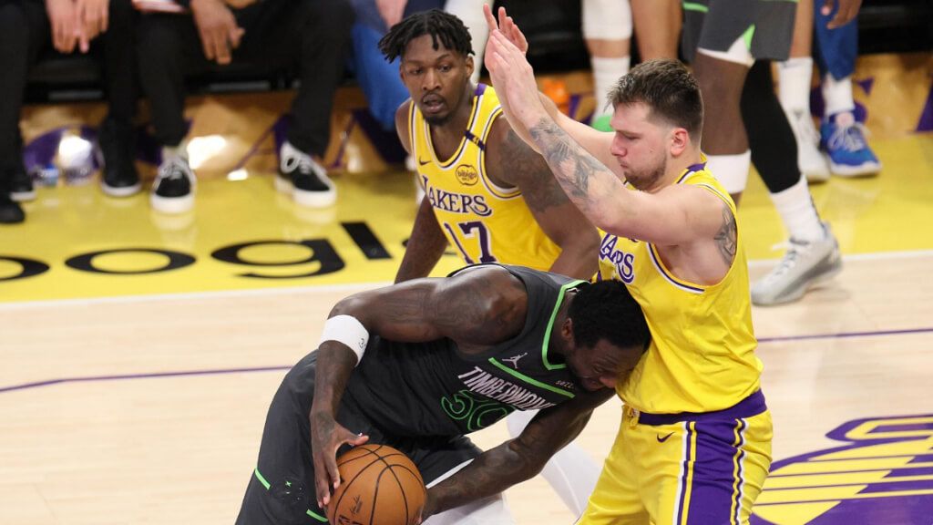 Luka Doncic, durante el Los Angeles Lakers-Minnesotta Timberwolves (foto: EFE).