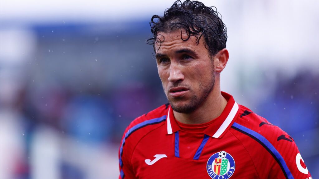  Luis Milla en un partido con el Getafe