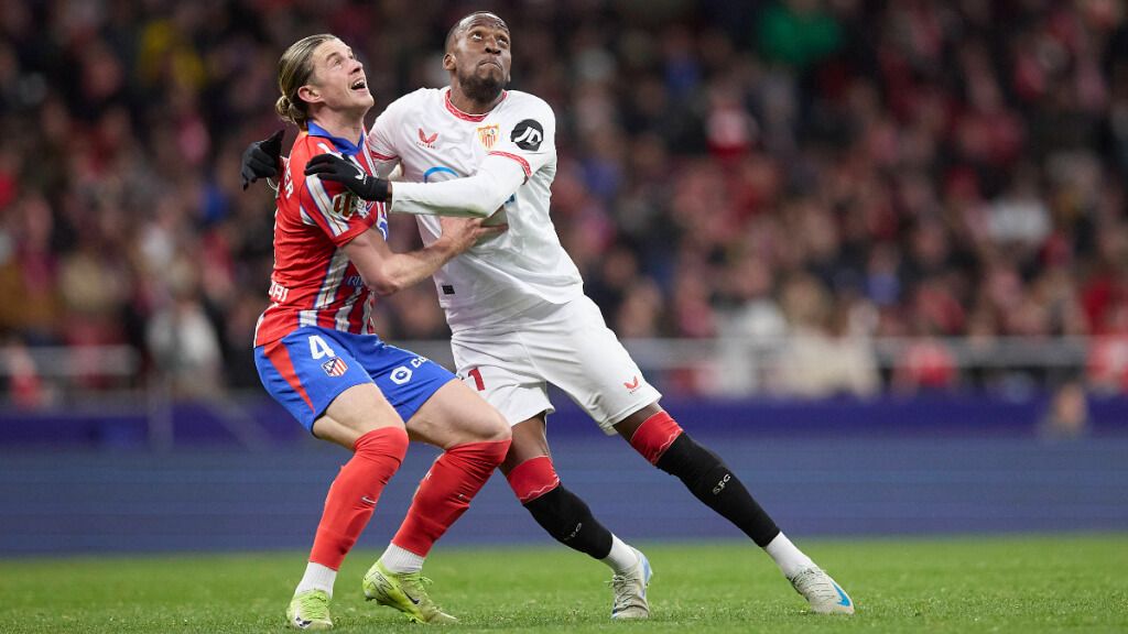  Gallagher contra Lukebakio en el Metropolitano (Cordon Press)