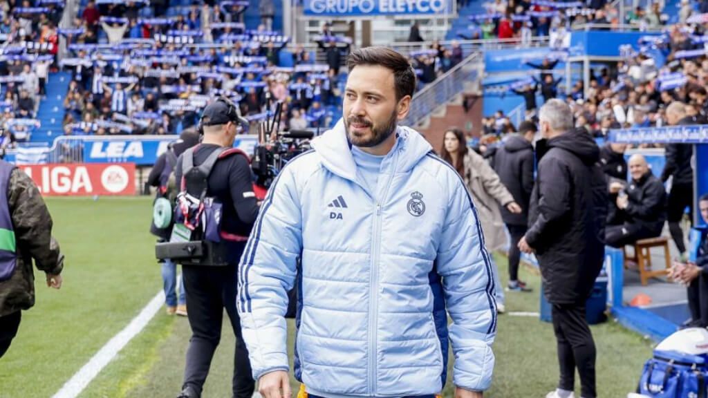 Davide Ancelotti suplió a Carlo Ancelotti en el banquillo de Mendizorroza.