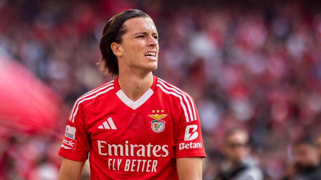  Álvaro Carreras en un partido con el Benfica (Cordon Press)