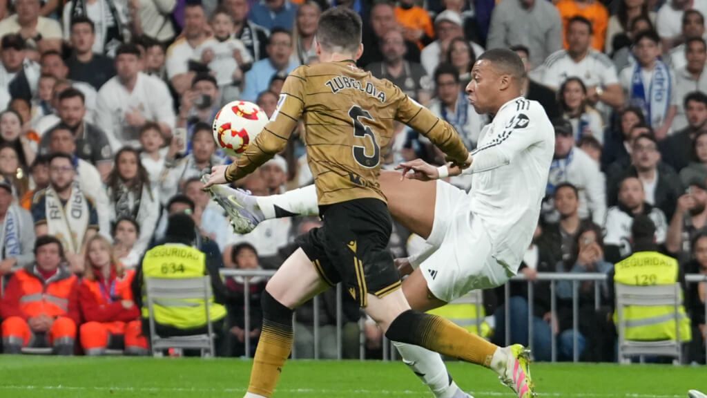  Kylian Mbappé contra Zubeldia (Cordon Press)