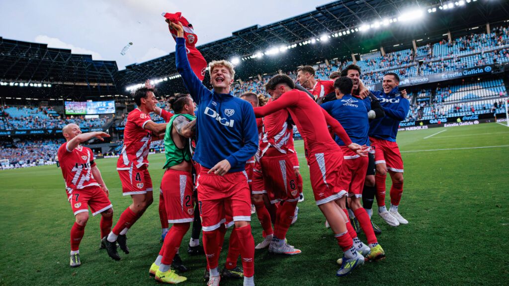 Los jugadores del Rayo Vallecano celebrando en Vigo (Cordon Press)
