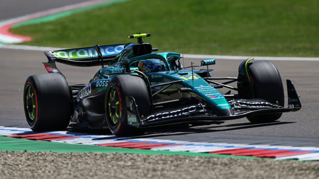 Fernando Alonso, durante el Gran Premio de Imola.