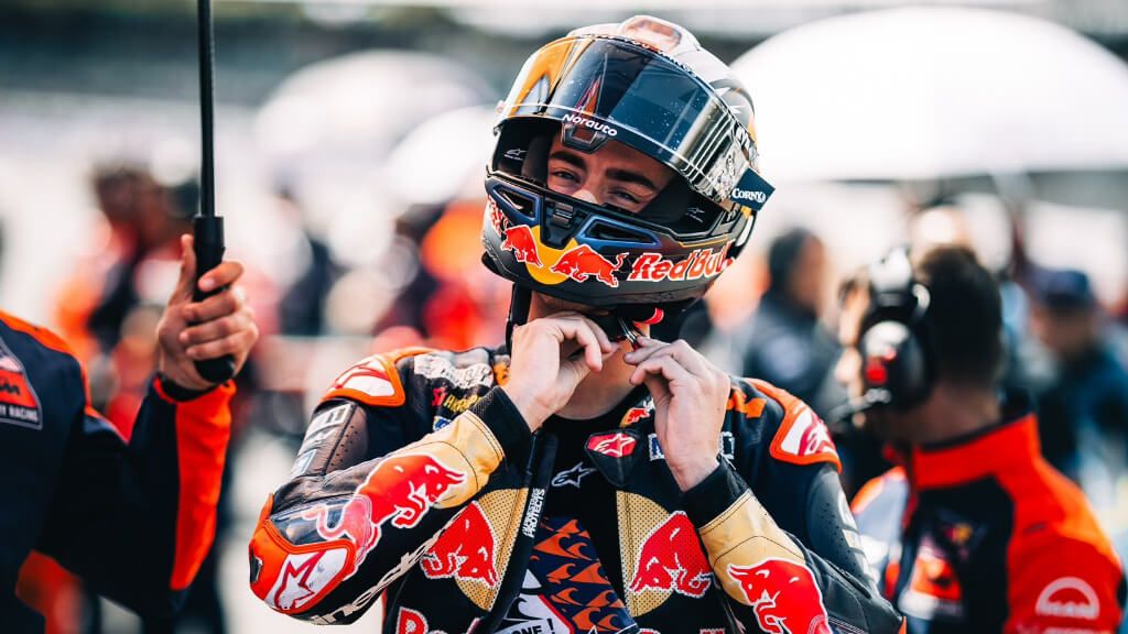  Pedro Acosta, durante el Gran Premio de Silverstone.