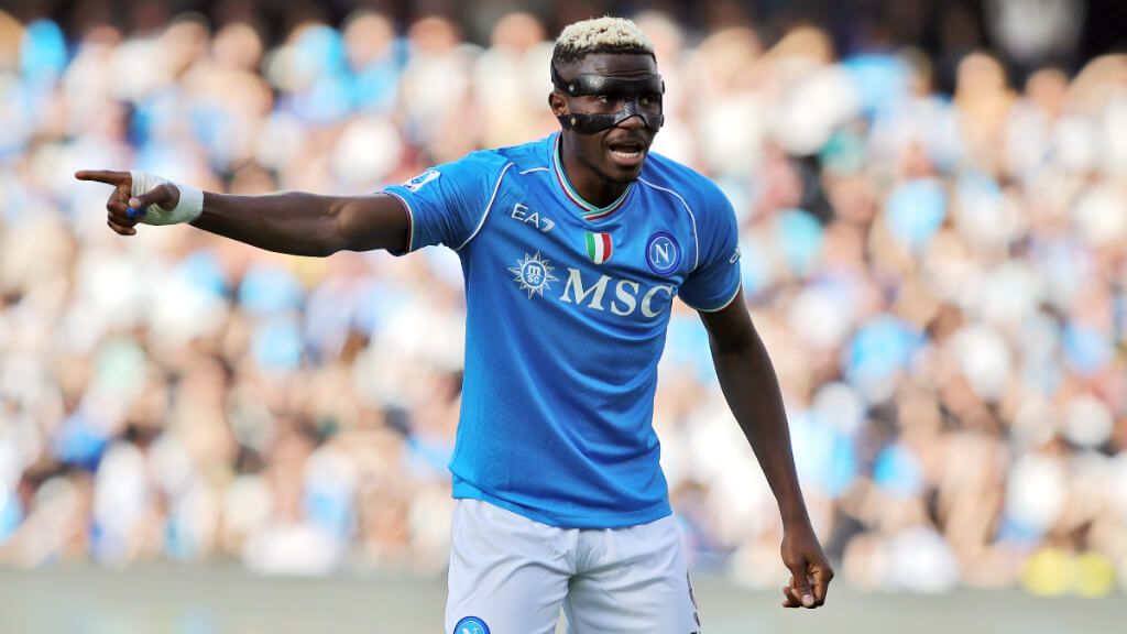  Victor Osimhen jugando con el Nápoles (Europa Press)