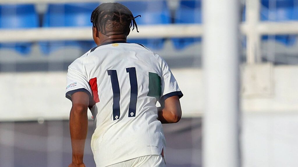  Cardoso Varela con las categorías inferiores de Portugal (Cordon Press)