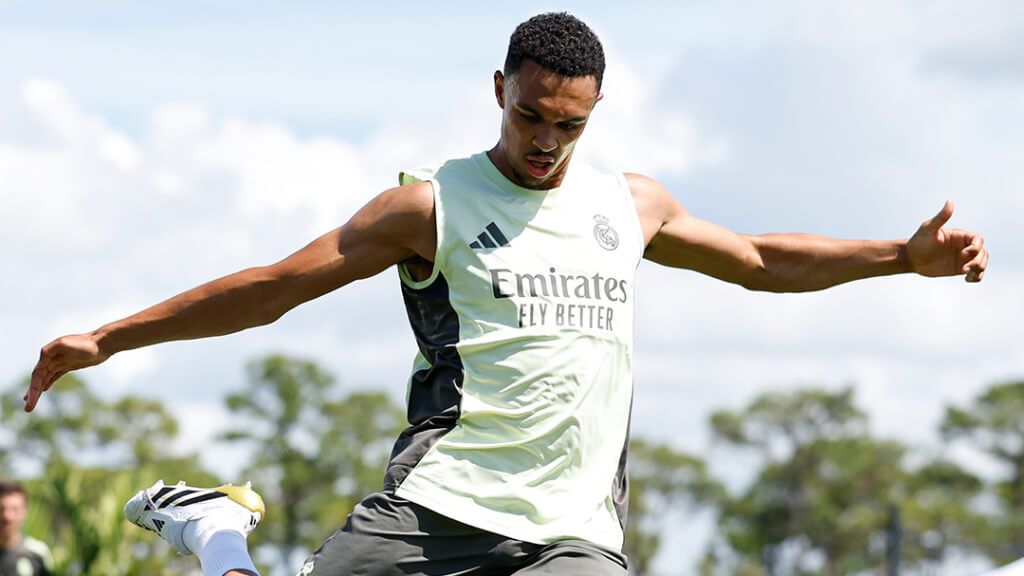  Alexander-Arnold en un entrenamiento con el Real Madrid (Redes Sociales)