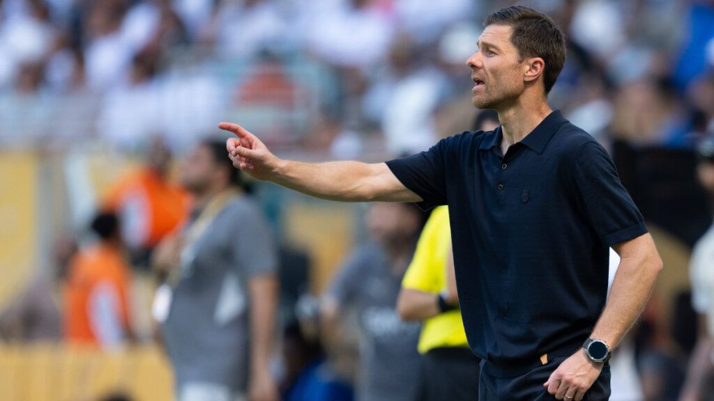 Xabi Alonso dando órdenes al Real Madrid (Cordon Press)