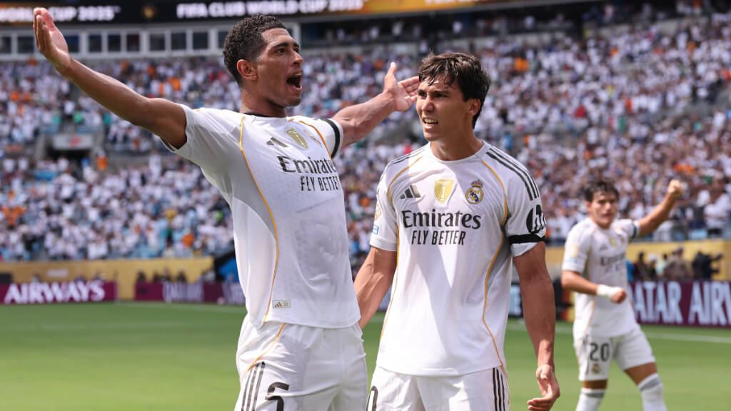  Jude Bellingham celebra su gol ante Gonzalo García en el Real Madrid-Pachuca (foto: Cordon Press).