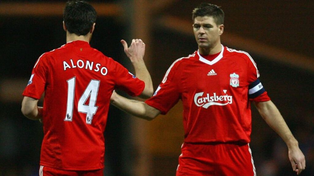  Xabi Alonso ha comparado a Fede Valverde con su excompañero Steven Gerrard (Liverpoolfc.tv).