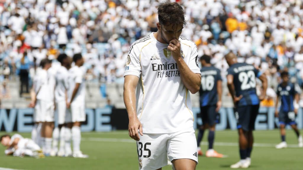 Raúl Asencio, expulsado ante Pachuca