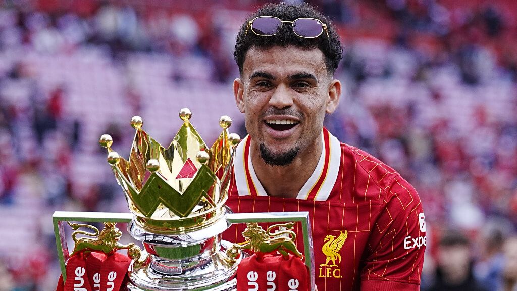 Luis Díaz celebrando el título del Liverpool en la Premier League (Europa Press)