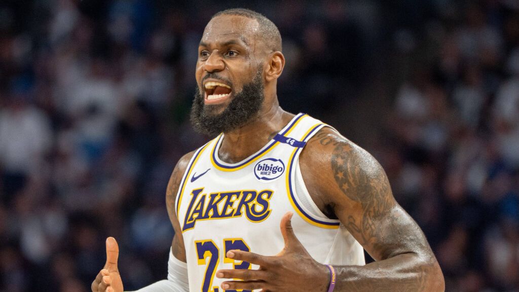  LeBron James con Los Lakers (Cordon Press)