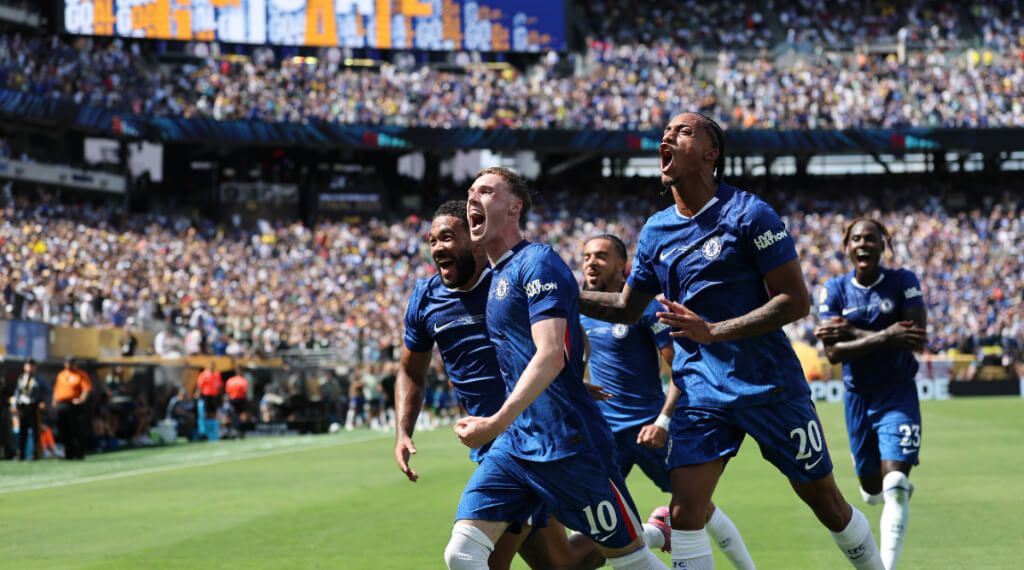  Los jugadores del Chelsea celebran un gol ante el PSG
