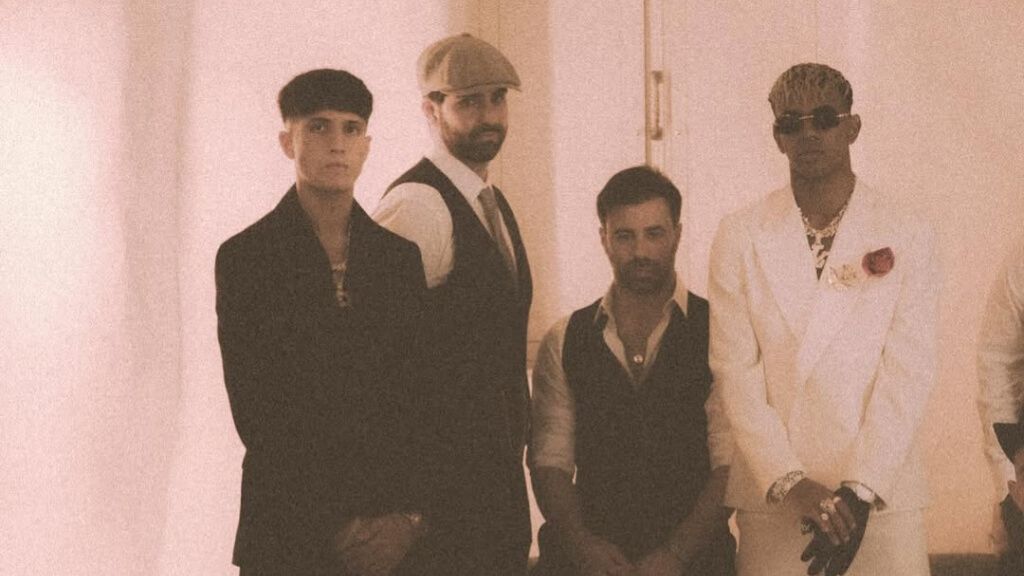 Lamine Yamal con el outfit de su fiesta (@lamineyamal)