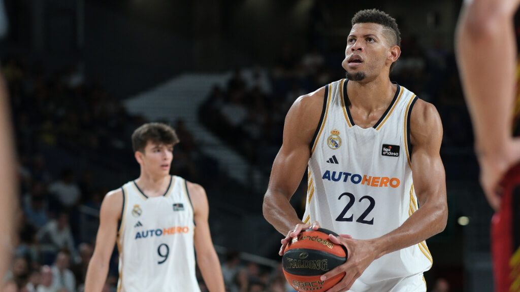  Los jugadores del Real Madrid en un partido (Cordon Press)