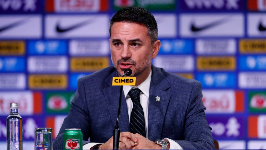 Rodrigo Caetano defendió a Vinicius jr por el racismo y el Balón de Oro que no recibió (Cordon P