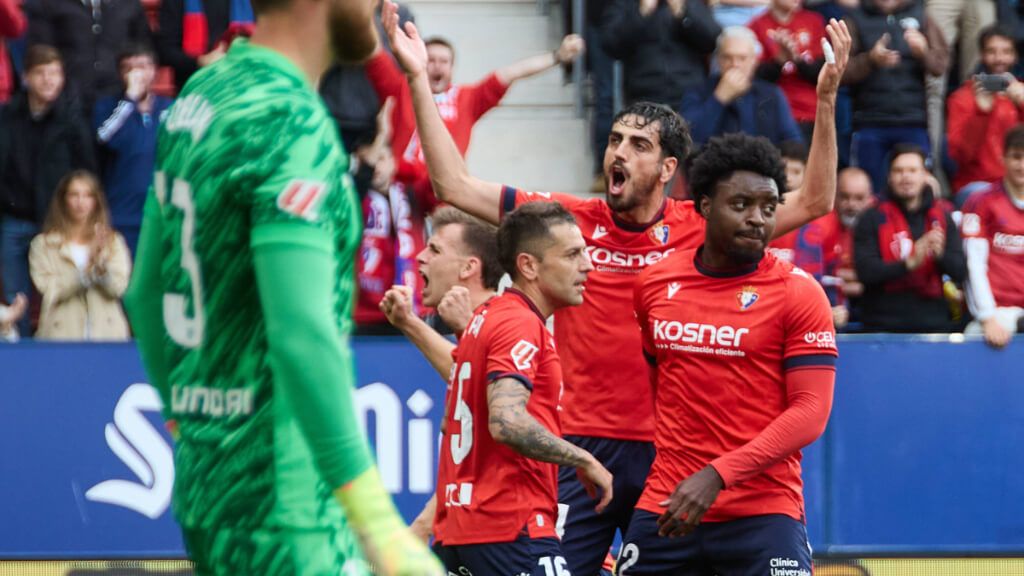  Catena celebra el tanto ante el Atlético