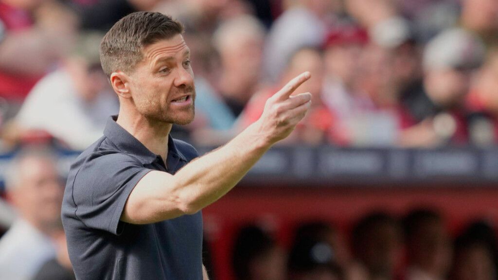 Xabi Alonso volverá a coincidir con Luka Modric en el Real Madrid (foto: Cordon Press).