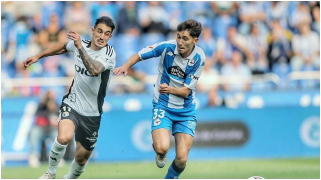  Rafael Obrador, en un partido con el Deportivo de la Coruña.