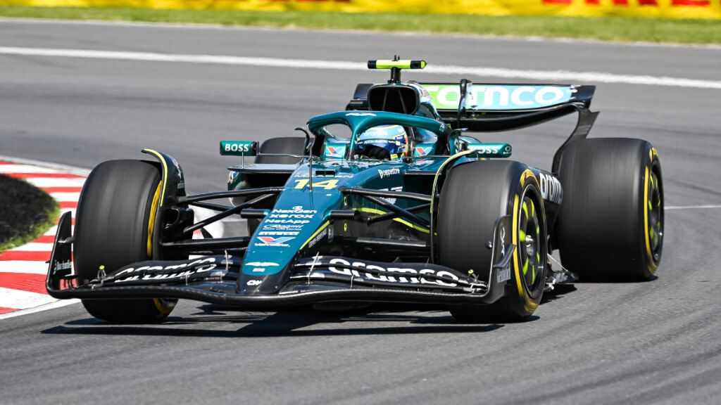  Fernando Alonso con Aston Martin (Cordon Press)