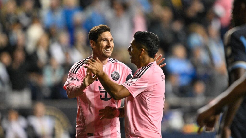 Messi y Suárez celebran un gol