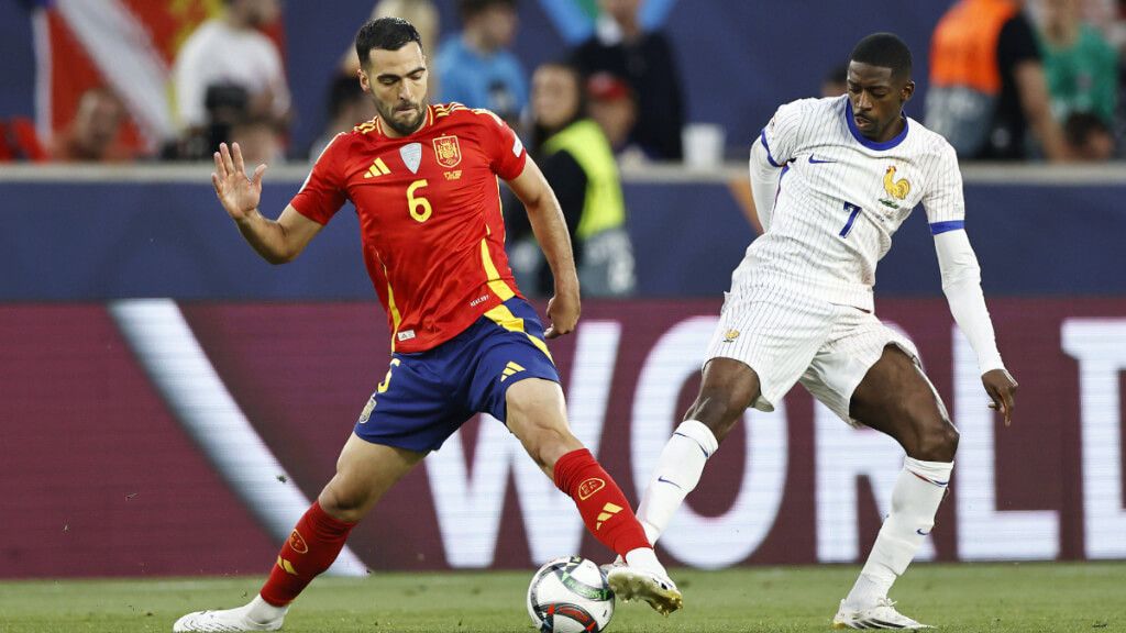  Mikel Merino ante Ousmané Dembélé, durante el España-Francia (foto: Cordon Press).