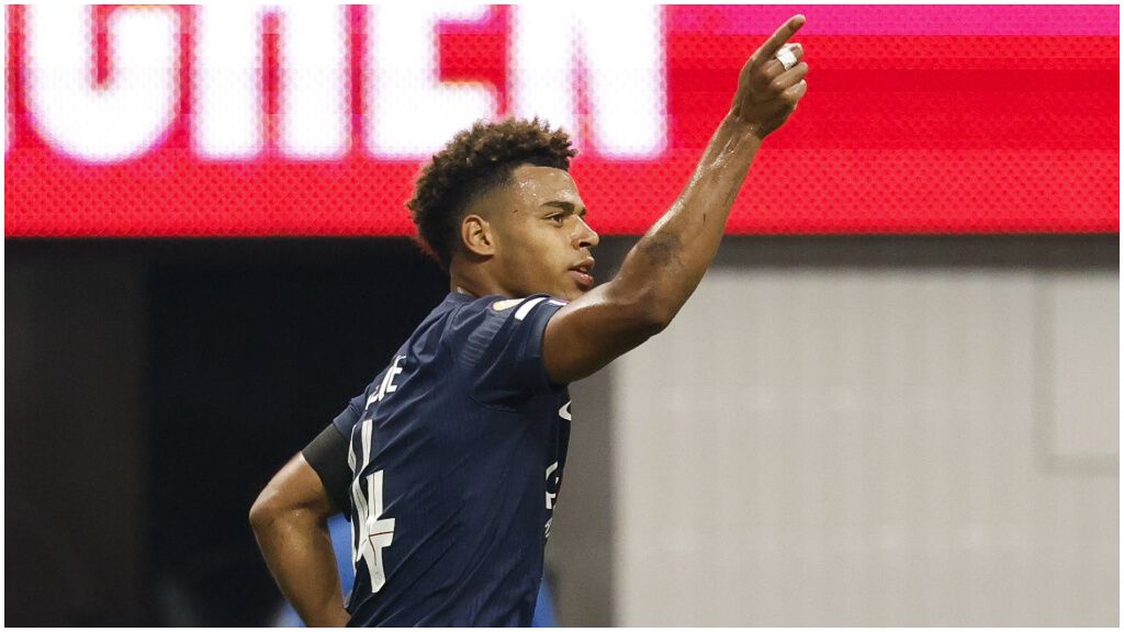  Doué celebrando el gol ante el Bayern de Múnich en cuartos del Mundial de Clubes.