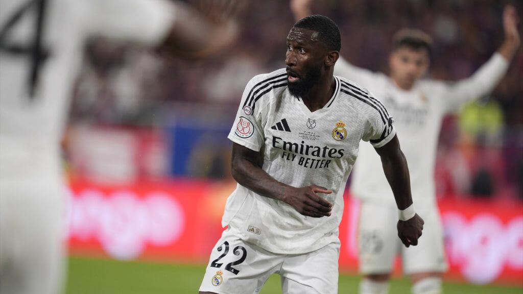  Antonio Rüdiger elogió a Angelo Stiller tras enfrentarse a él en el Real Madrid-Stuttgart (foto: Europa Press).