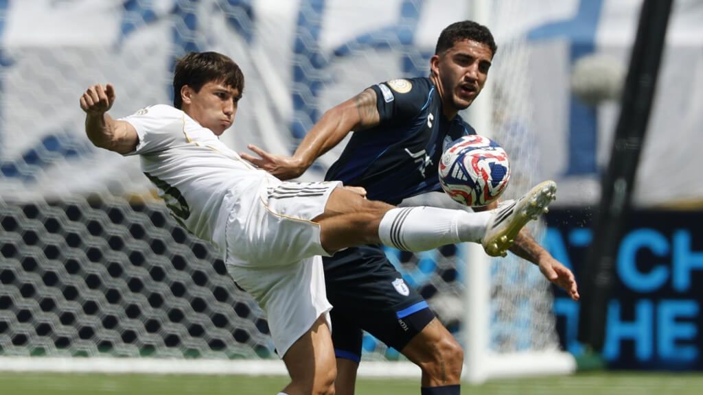  Gonzalo García en el partido contra el Pachuca (Fuente: EFE)